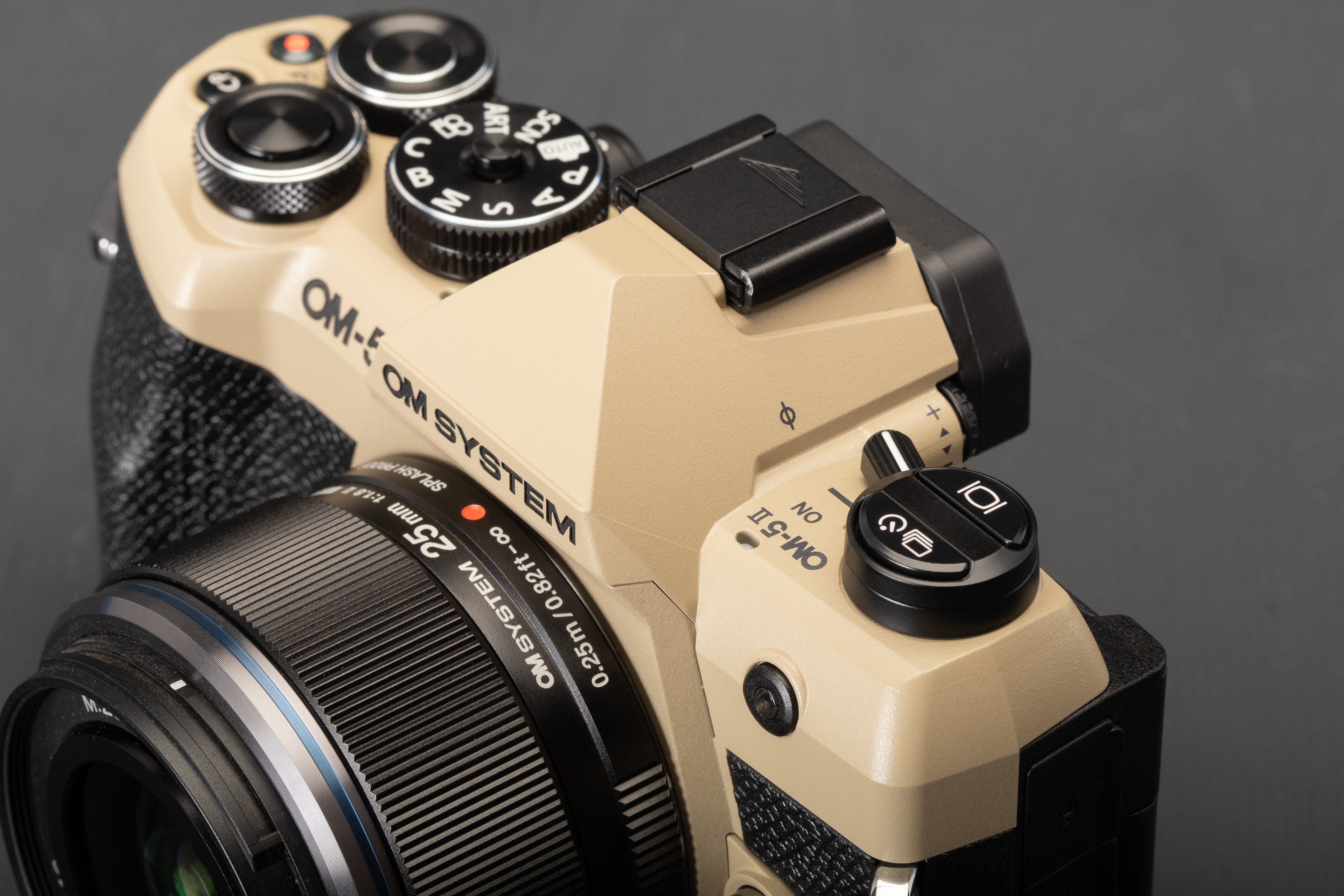 OM System OM-5 Mark II — Kamera Ringan, Siap Bawa ke Mana Saja | CAMERA GOODS